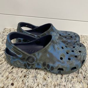 Crocs Clog Kryptek Neptune, size W 4, M 6
